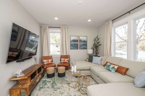 テレビ、書斎 / ワークスペース