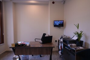 Reception - Keeper  (Istanbul)