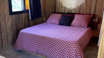 1 bedroom, in-room safe, WiFi, bed sheets