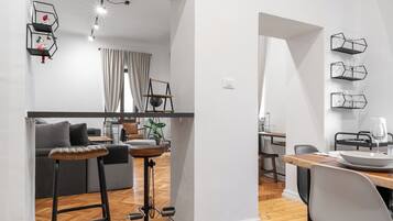 Superior Apartment, 2 Bedrooms, City View | Private kitchen | Electric kettle, toaster