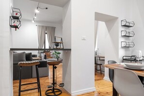 Superior Apartment, 2 Bedrooms, City View | Private kitchen | Electric kettle, toaster - Apartment del Bello (Koper)
