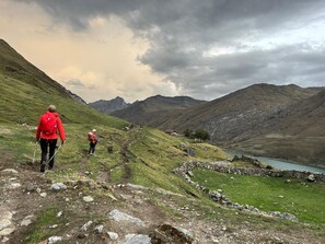 Lều cơ bản, sân hiên, quang cảnh núi | Hiên