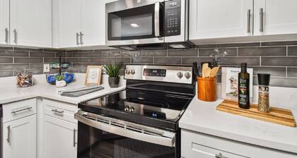 Charming 2-bedroom condo with WiFi and AC in lovely Orlando