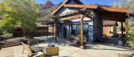 تناول الطعام بالخارج