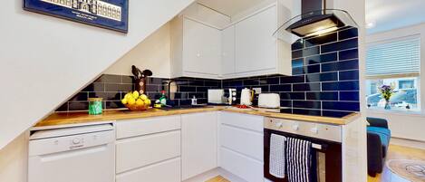 Fridge, microwave, oven, dishwasher