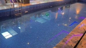 Una piscina techada