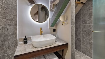 Comfort Room | Bathroom