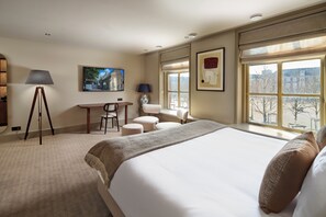 In-room safe, soundproofing, iron/ironing board, free WiFi - The Saints Hotel ('s-Hertogenbosch)