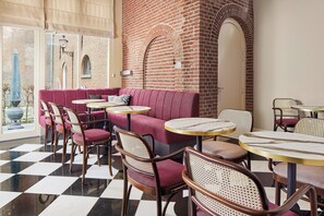 Restaurant - The Saints Hotel ('s-Hertogenbosch)