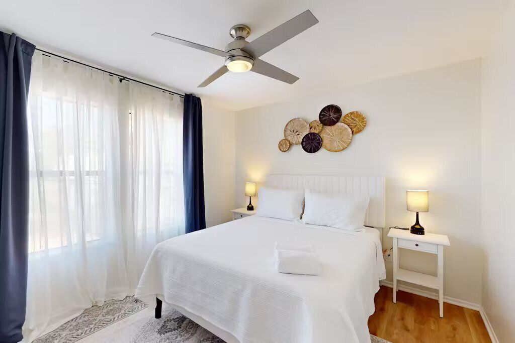 1 habitación, tabla de planchar con plancha, wifi gratis y ropa de cama 