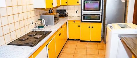 Fridge, microwave, stovetop, electric kettle