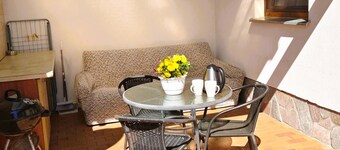 Apartment for two Only 20 m From Boruja Lake in Rekowo