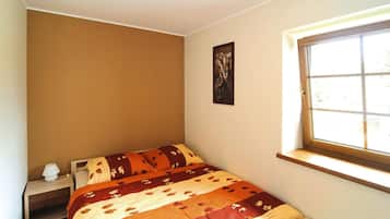 1 bedroom, individually furnished, bed sheets