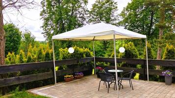 Classic Apartment, 2 Bedrooms | Balcony