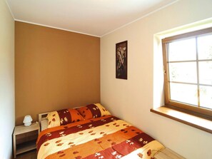 1 bedroom, individually furnished, bed sheets - Apartment for two Only 20 m From Boruja Lake in Rekowo (Bytow)