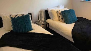 House | 3 bedrooms, free WiFi, bed sheets