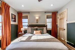 5 bedrooms, desk, iron/ironing board, free WiFi