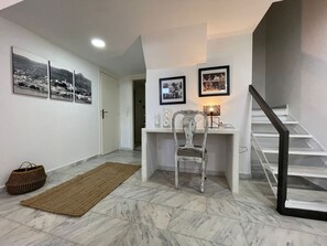 2 habitaciones y escritorio