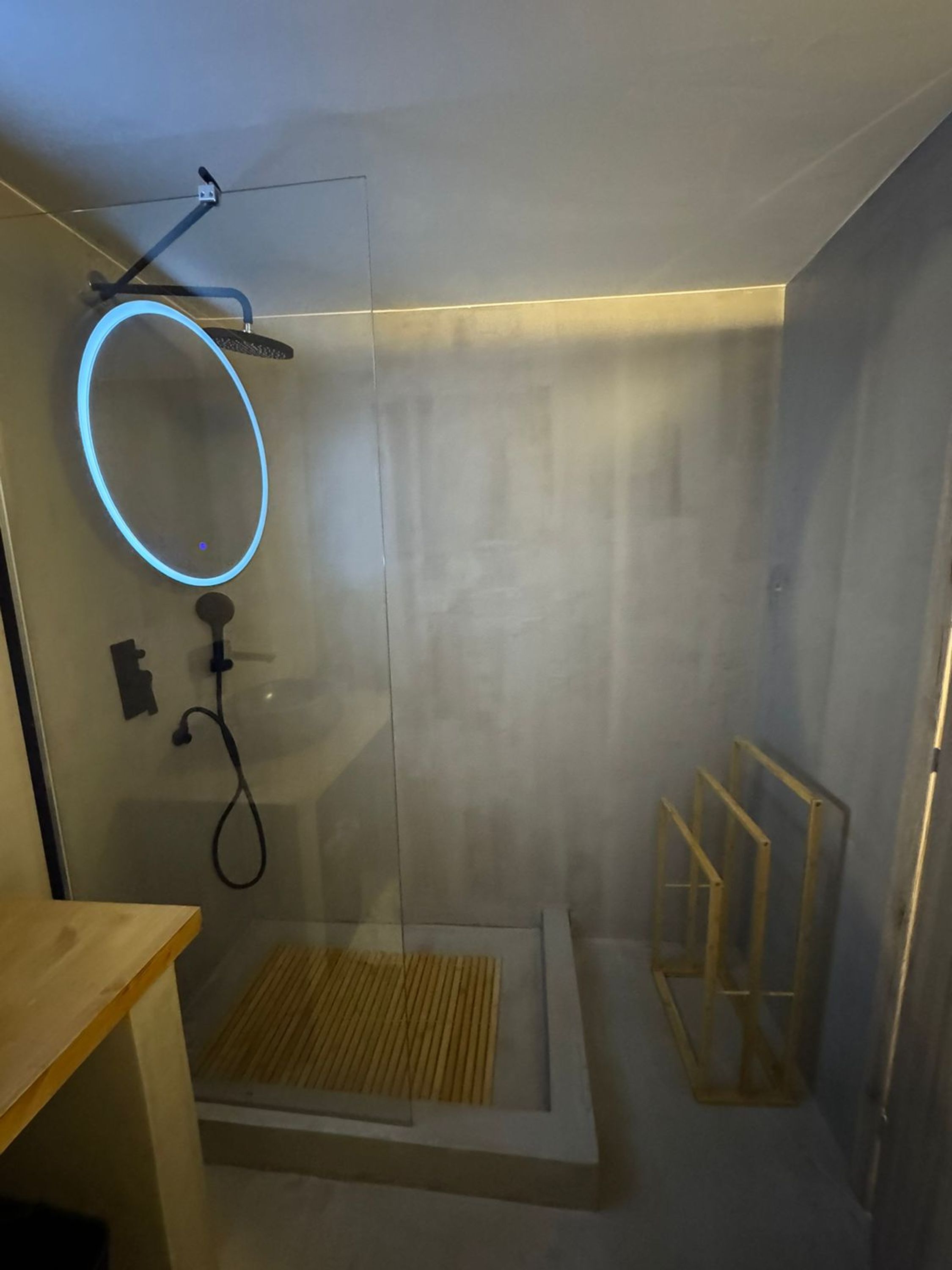 Apartment, Smoking | 2 bedrooms, desk