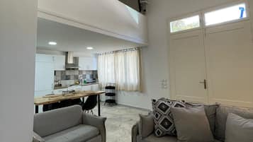 Apartemen, Boleh Merokok | 2 kamar tidur dan meja kerja