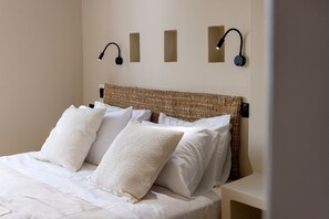 Suite, Smoking | 7 bedrooms, soundproofing - Noe Rooms In Center Of Tinos (Tinos)