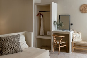 Studio, Smoking | 7 bedrooms, soundproofing - Noe Rooms In Center Of Tinos (Tinos)