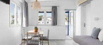 Noe Rooms In Center Of Tinos