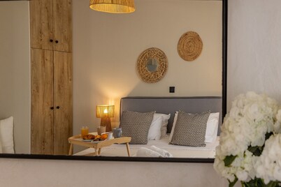 Noe Rooms In Center Of Tinos