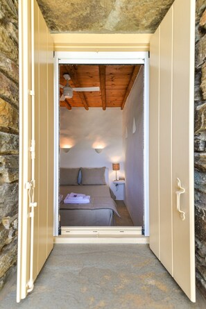 2 bedrooms