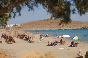 Apartamento | 2 quartos, escrivaninha