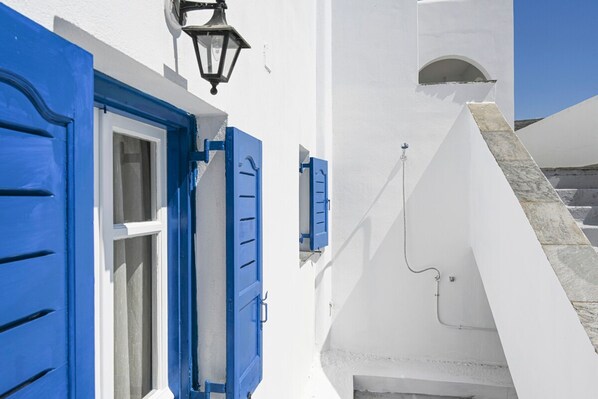 Apartamento | 2 quartos, escrivaninha