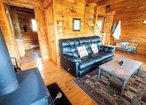 Living area - Riverside Cabin - sleeps 6

 (Miramichi River Valley)