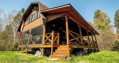 Riverside Cabin - sleeps 6