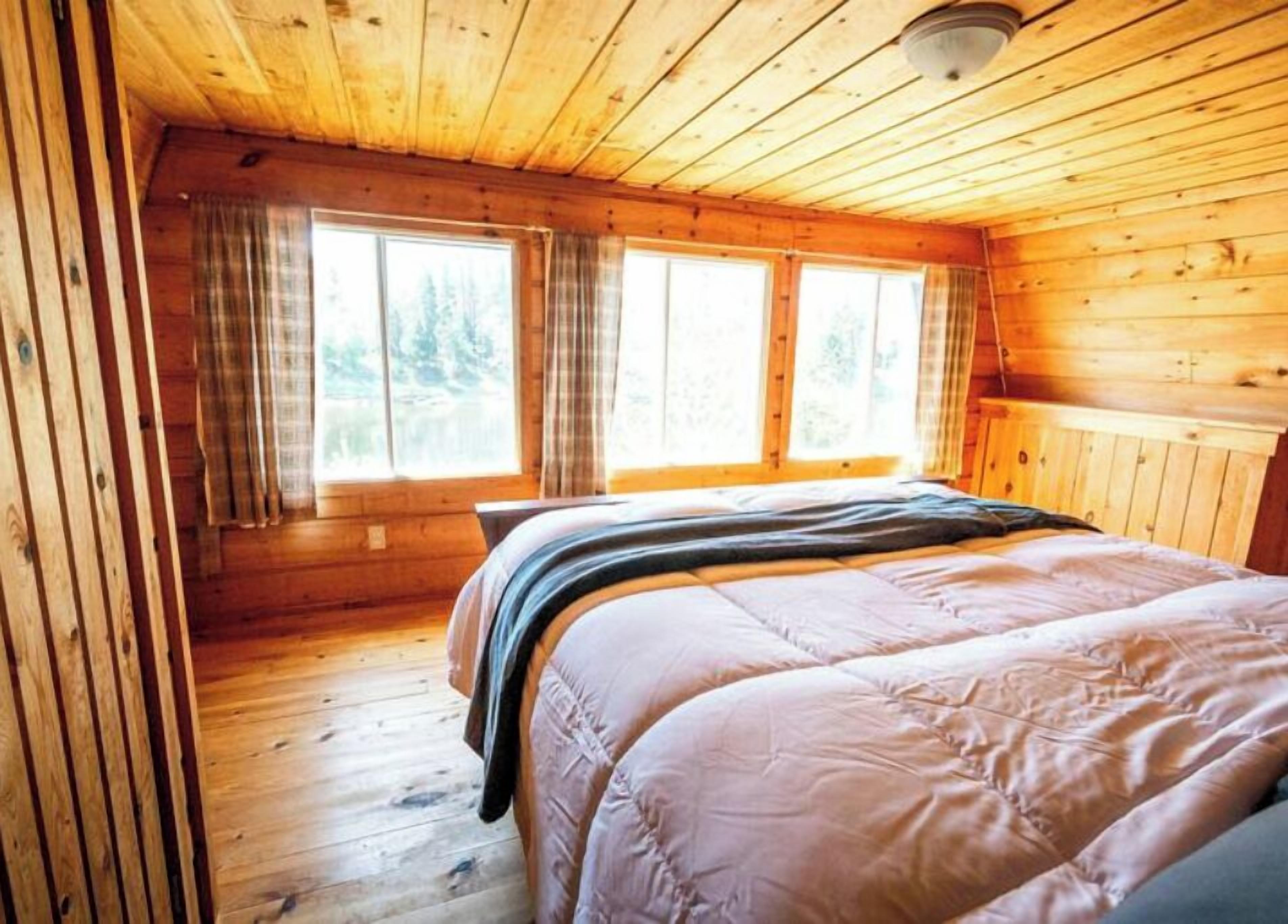 3 dormitorios, tabla de planchar con plancha, wifi y ropa de cama