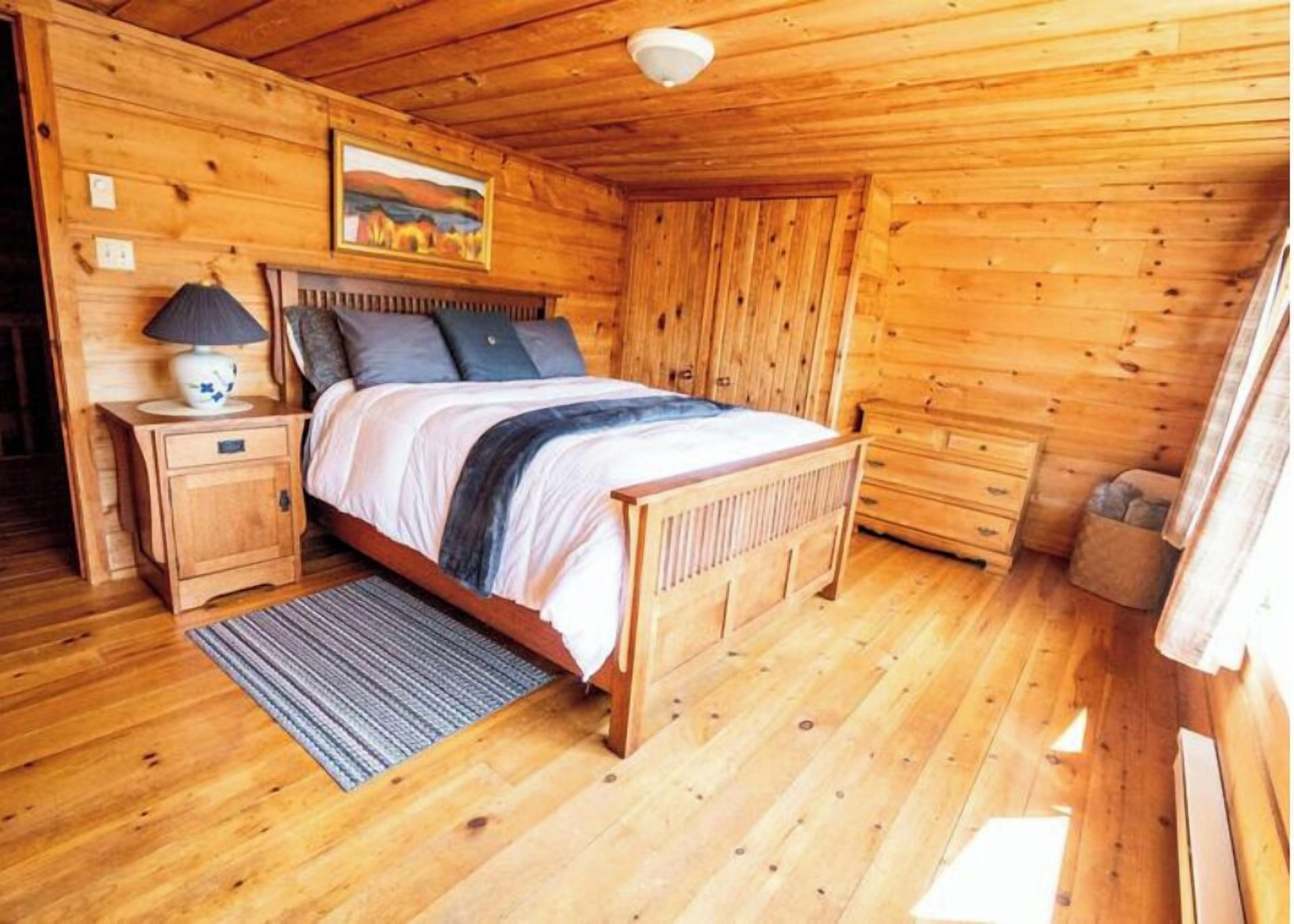 3 chambres, fer et planche à repasser, Wi-Fi, literie fournie