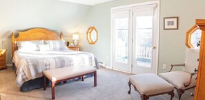 4 habitaciones, tabla de planchar con plancha, wifi y ropa de cama 