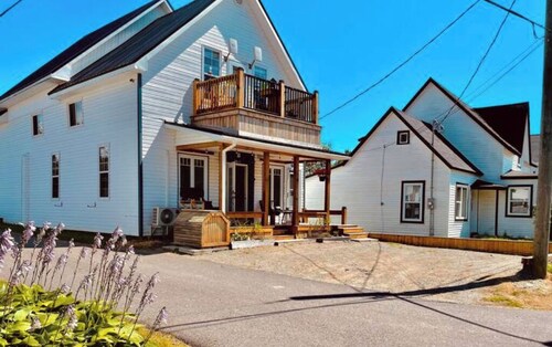 Master Mariner Molly's, Alma NB Sleeps 6 Guests

