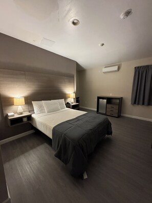 Comfort kamer, 1 slaapkamer | Een bureau, een laptopwerkplek, geluiddichte muren