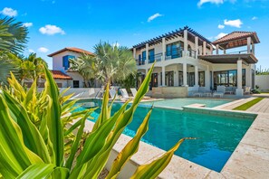 Vila (5 Bedrooms) | Comodidades da propriedade