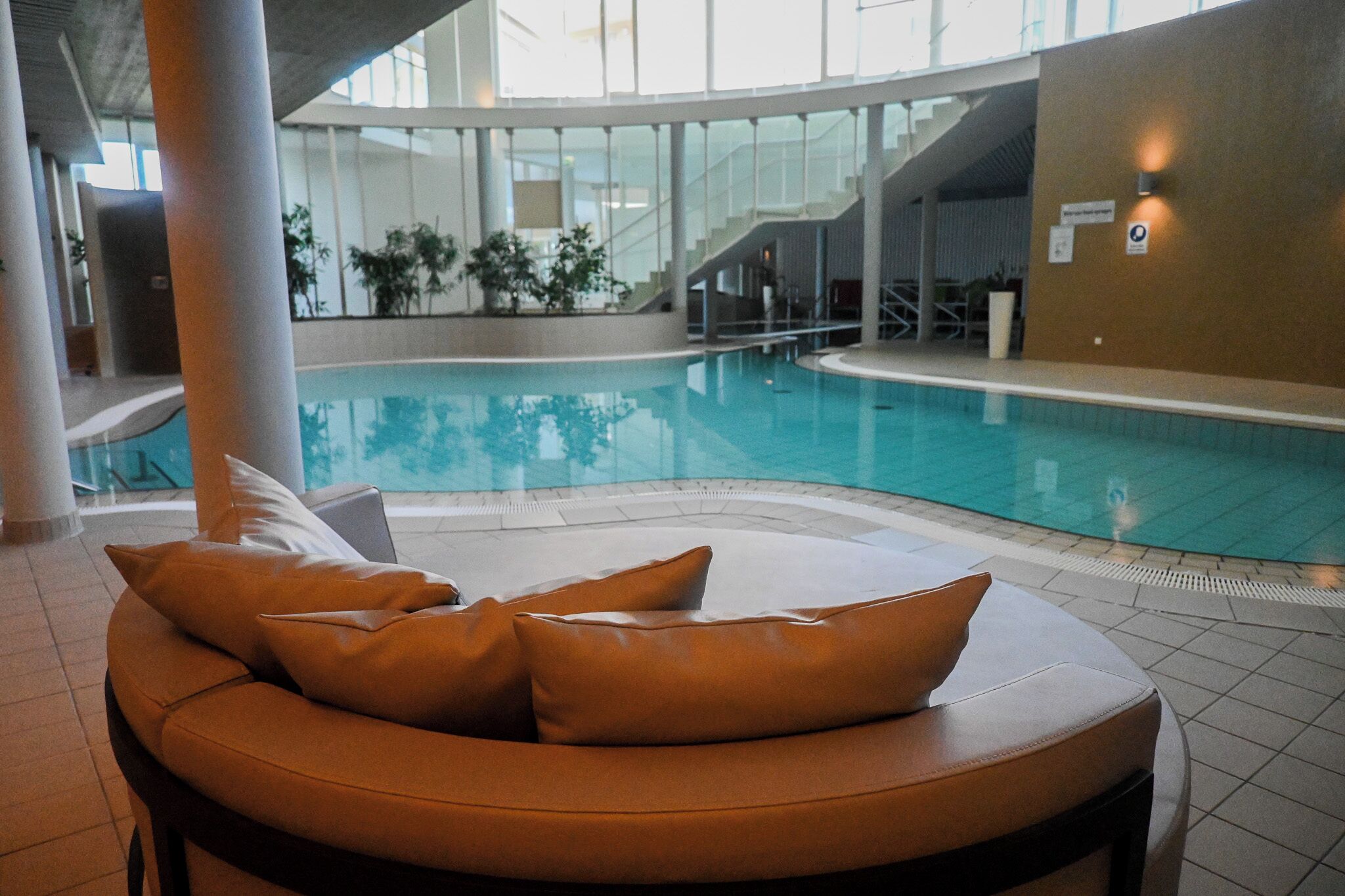 Couples treatment room(s), sauna, hot tub, steam room, body treatments