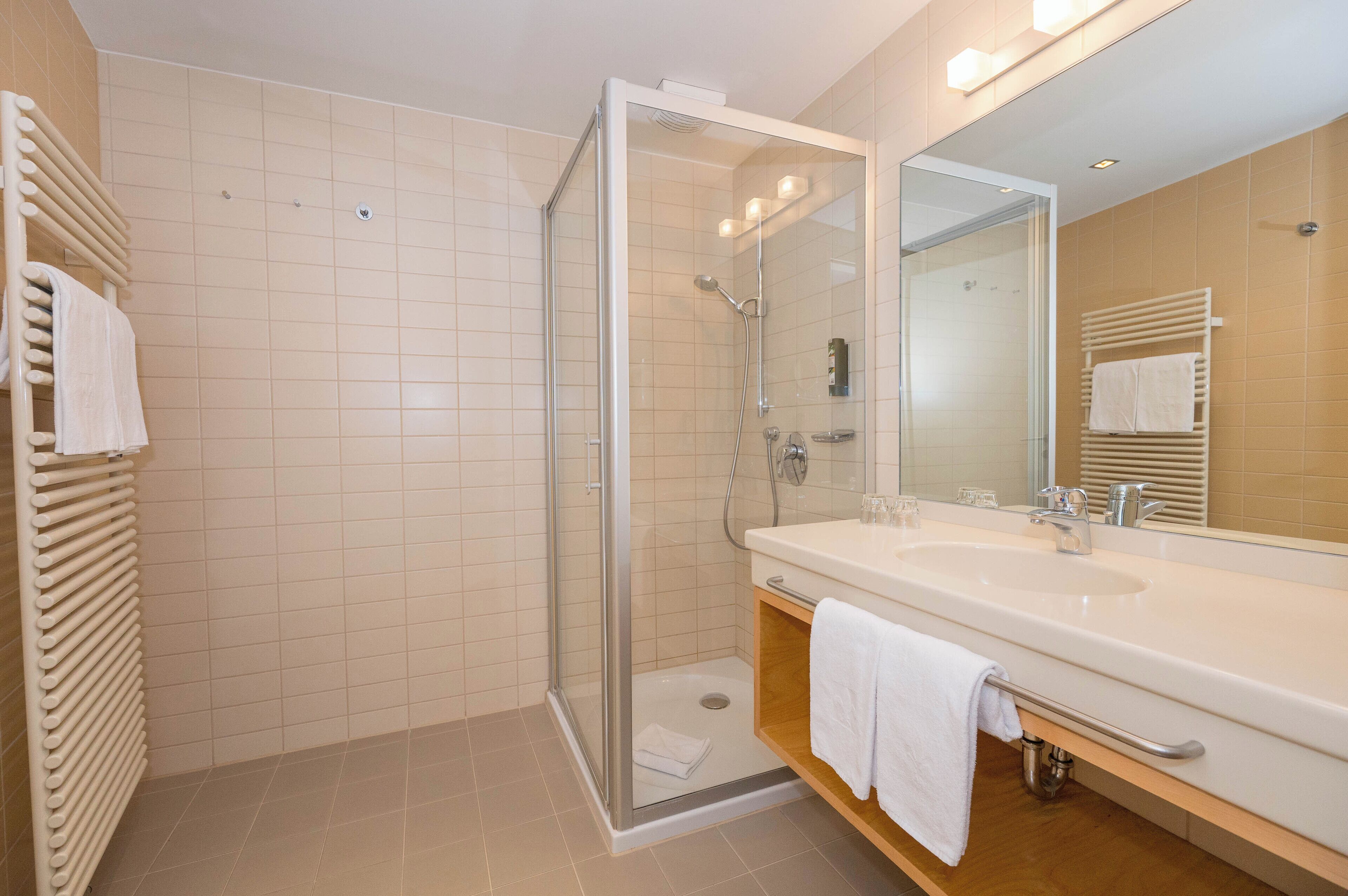 Comfort Double Room, Balcony | Bathroom | Hair dryer, bathrobes, slippers, towels