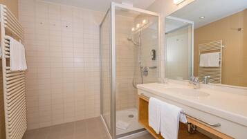 Comfort Double Room, Balcony | Bathroom | Hair dryer, bathrobes, slippers, towels