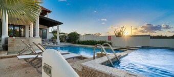 Lux 5BR Villa w/ Pool! Playground! 3min to Beach