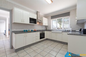 Fridge, microwave, oven, dishwasher - 239 - Casa Lily (LH239) (Playa Blanca)