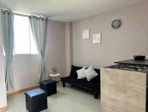 Living area - Victor Larco mini apartment (Víctor Larco Herrera)