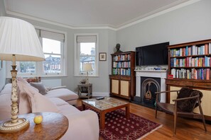 Apartment | 2 bedrooms, Internet - Bright and Serene in London (London)