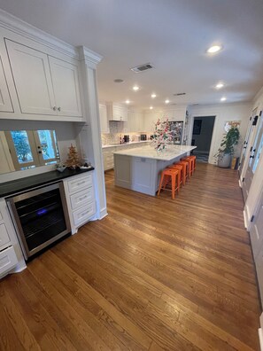 電子レンジ、オーブン、コンロ、食器洗い機