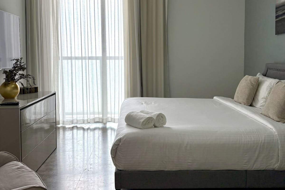 Premium Apartment | 2 bedrooms, individually decorated, individually furnished, desk