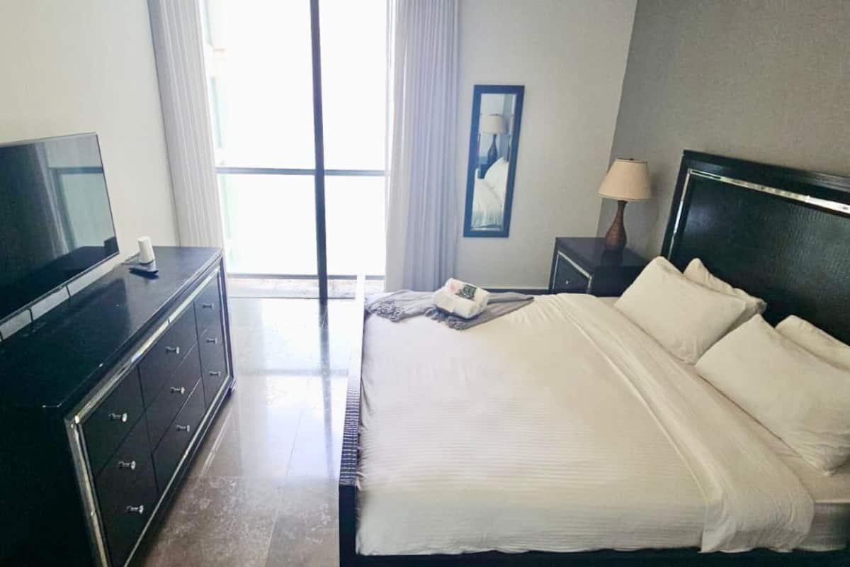Apartamento (25K) | Individualmente decorados, individualmente mobiliados, escrivaninha