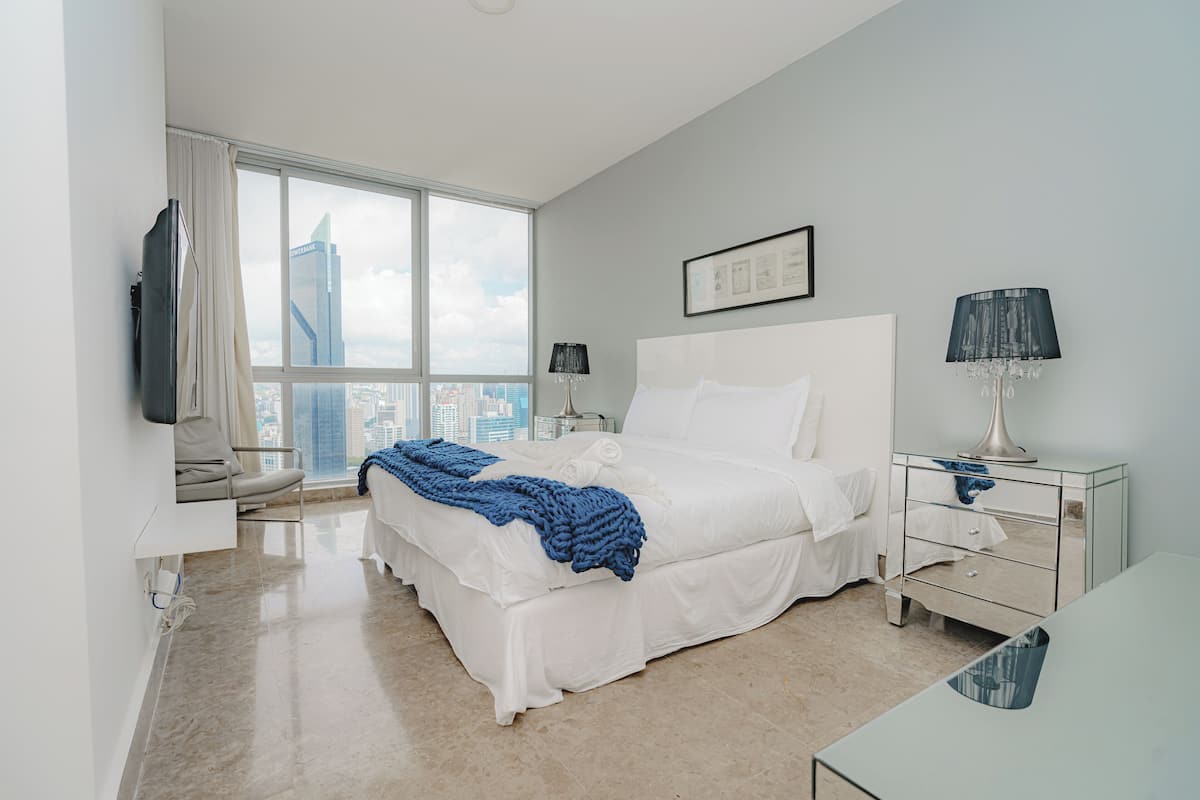 Comfort Apartment | 2 bedrooms, individually decorated, individually furnished, desk